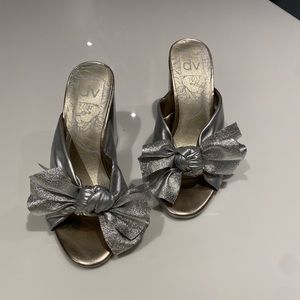 Dolce Vita, just like Penny Loeffler Randall sz7